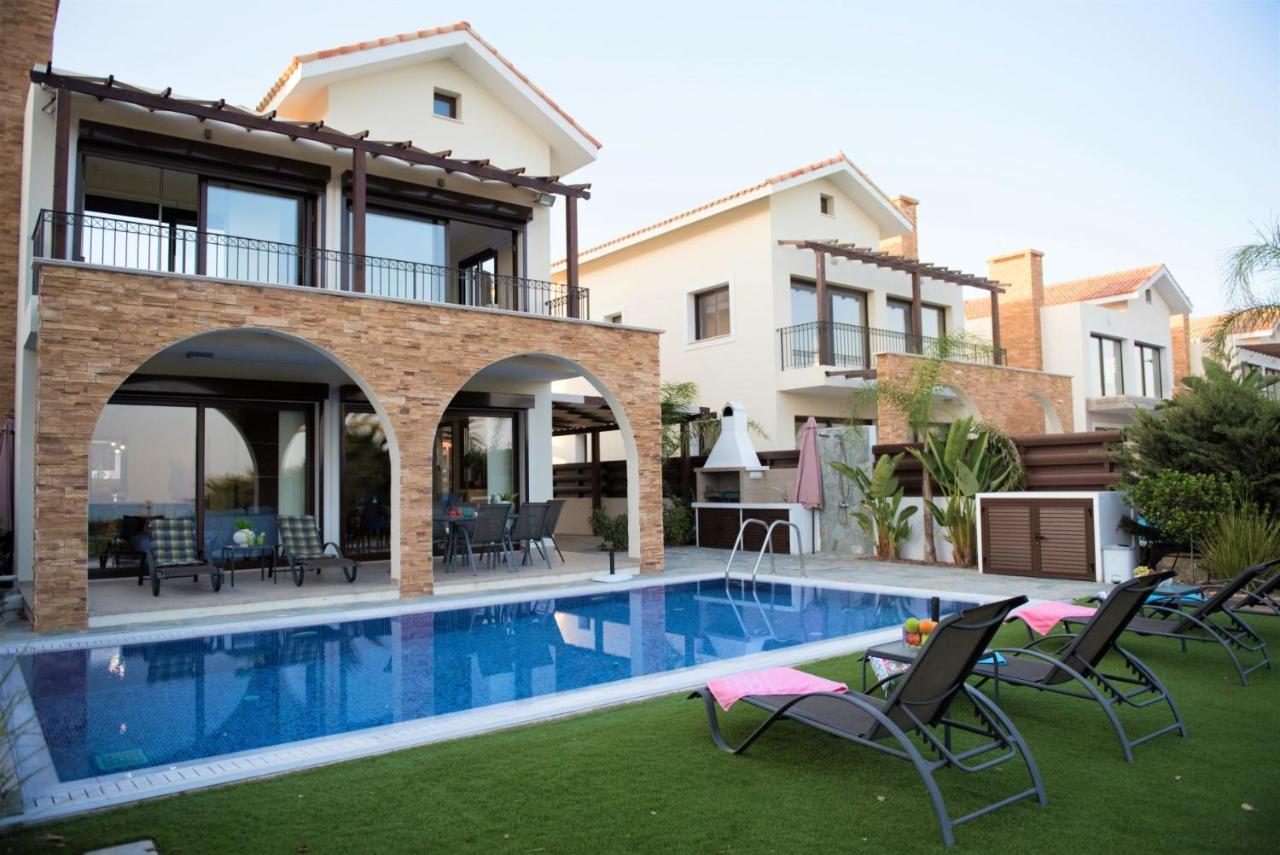 Villa Nirvana Seafront